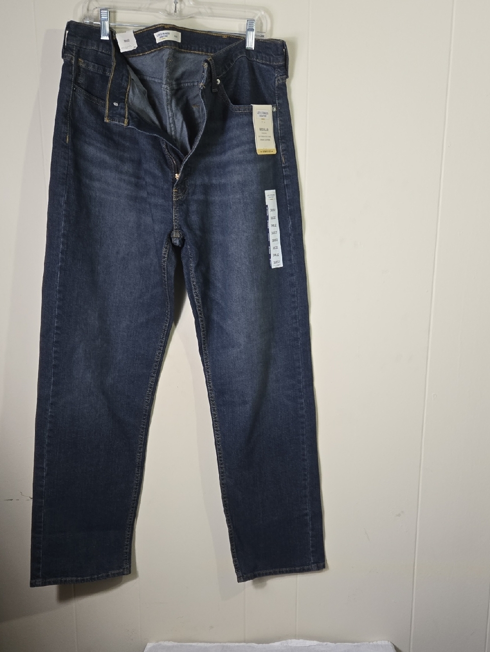 Men's Levi Strauss Dark Blue Straight-Leg Jeans